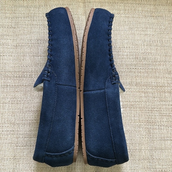 Lands’ End Women's Fuzzy Lined Suede Moccasin
Slippers - Picture 5 of 16